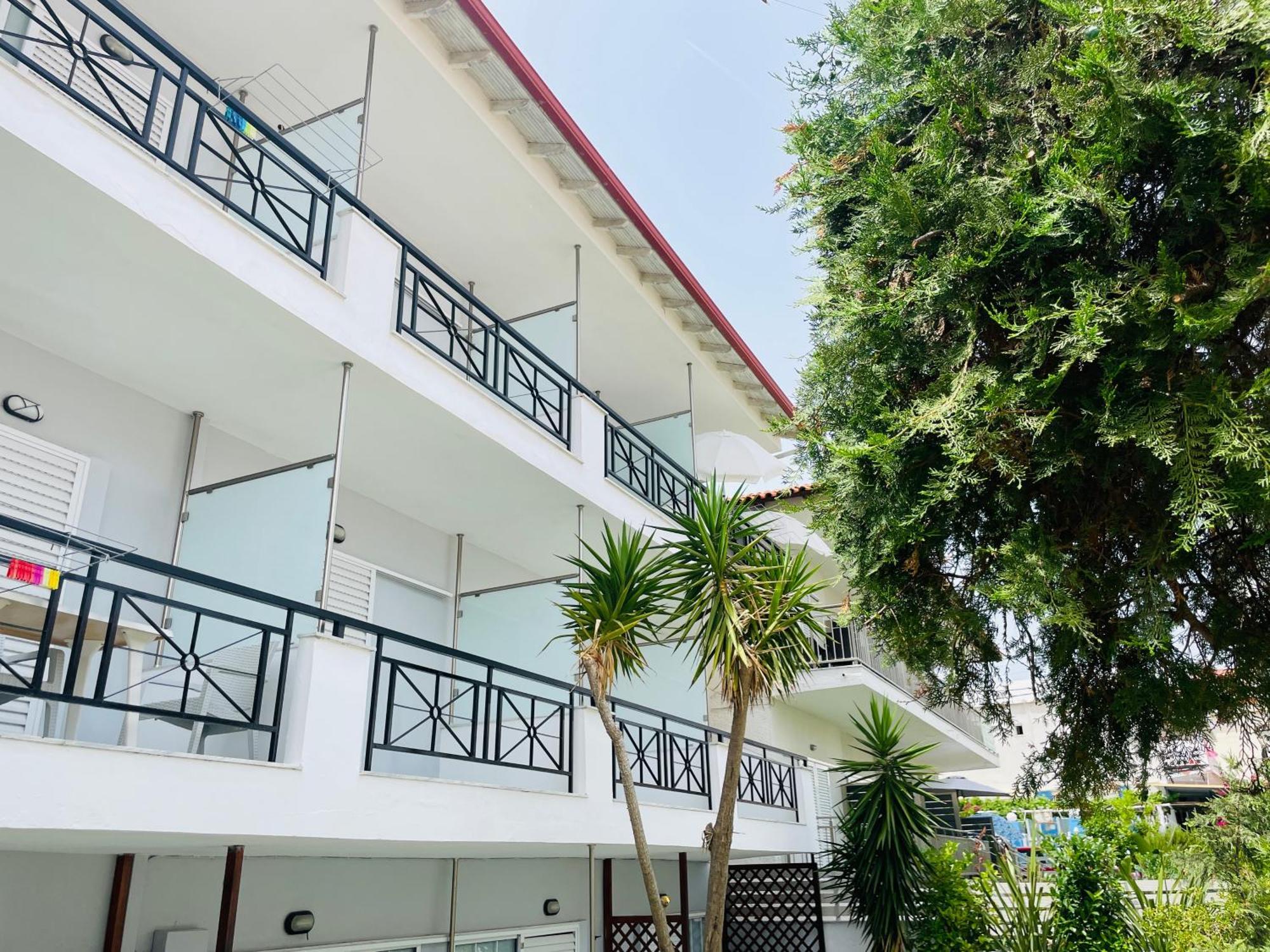 פפקוהורי Thalassa Garden Studios מראה חיצוני תמונה