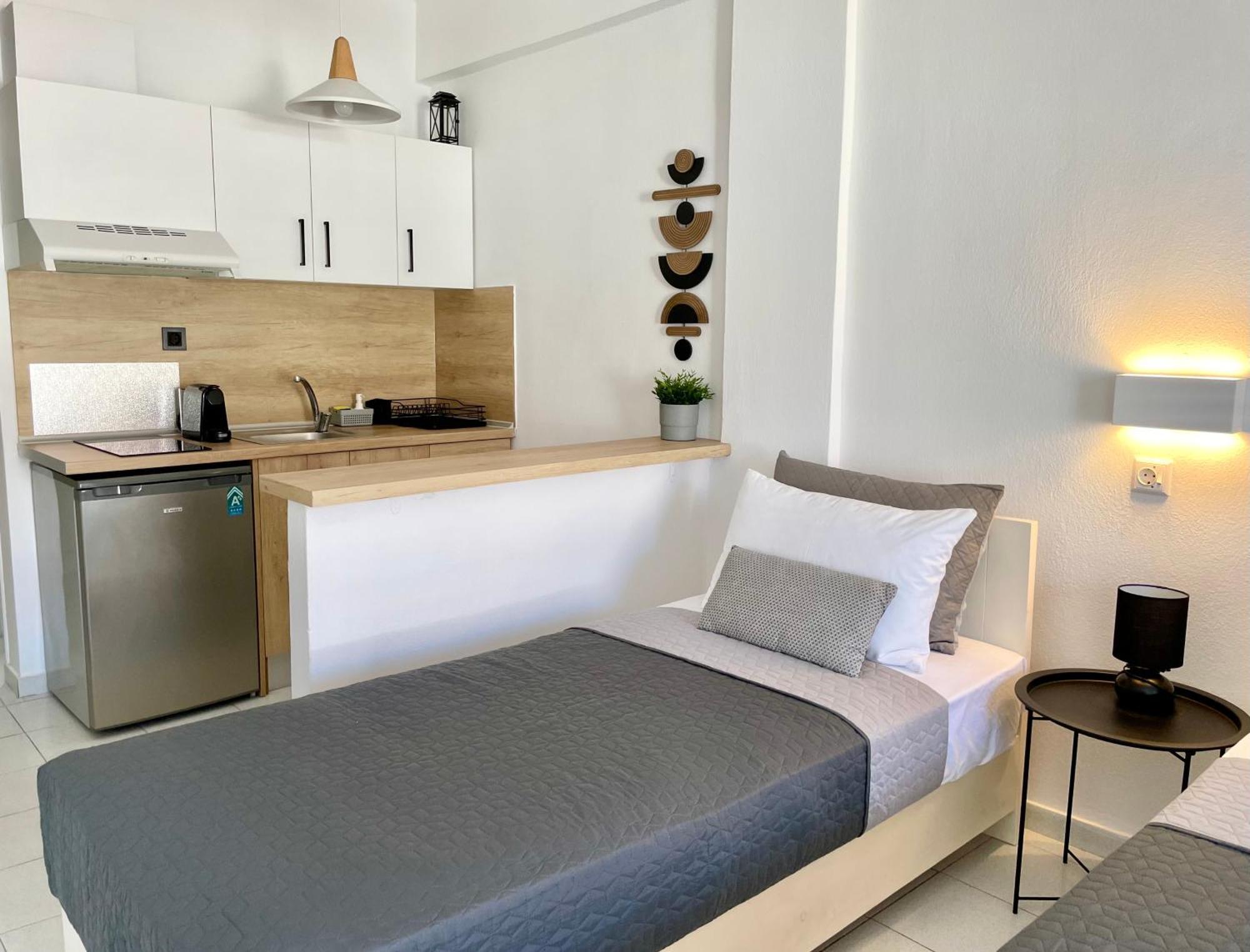 פפקוהורי Thalassa Garden Studios מראה חיצוני תמונה